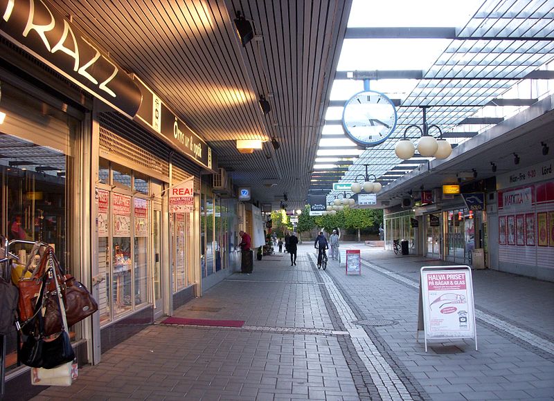 Butiksgång i Fruängens centrum